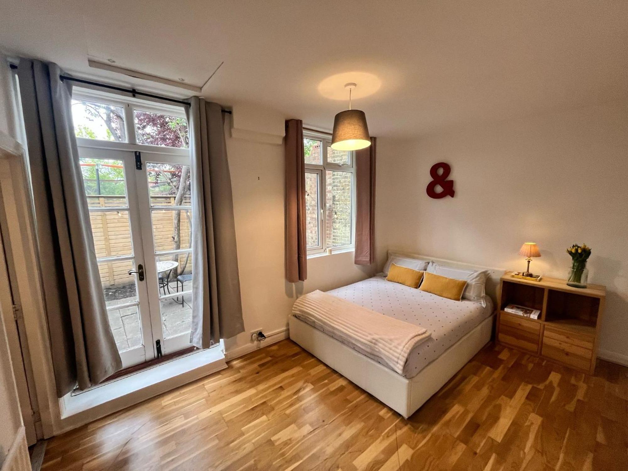 Appartamento Charming 1-bedroom Southfields, *